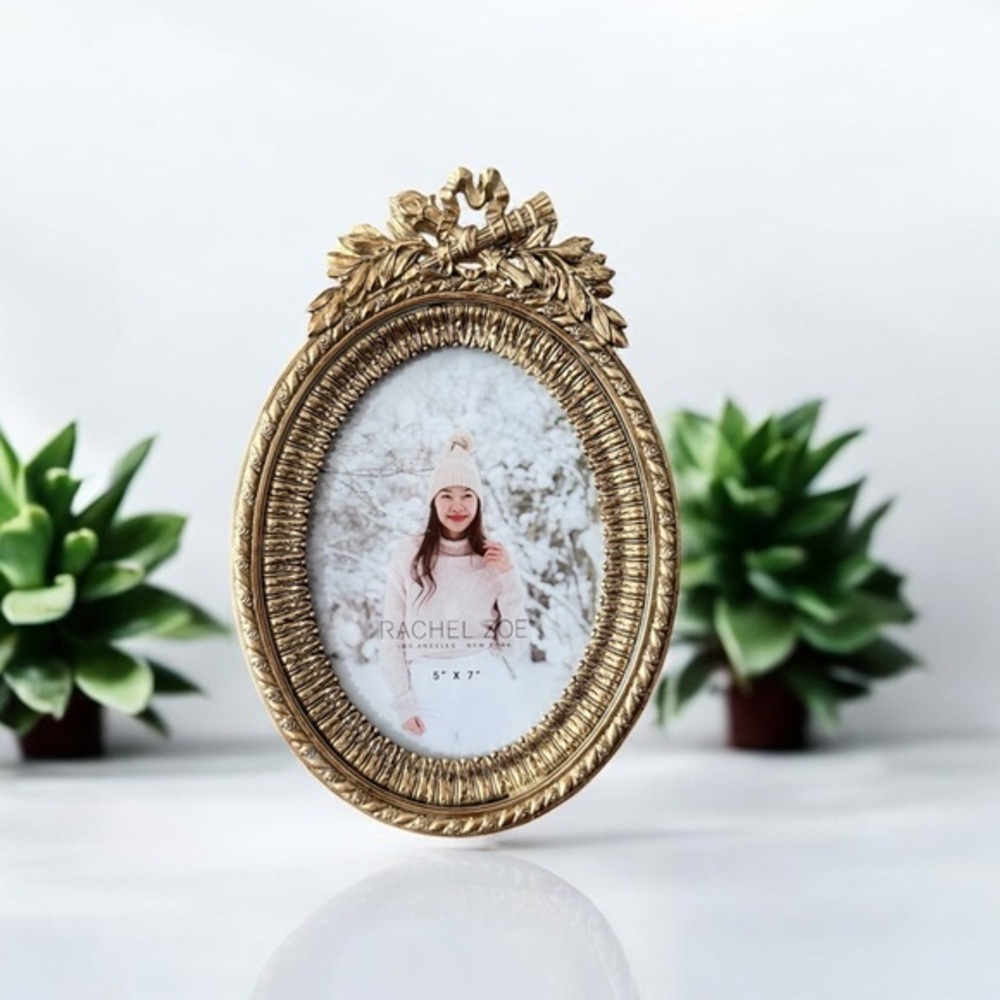 Elegant Gold Oval Picture Frame antique style for 5x7” photo